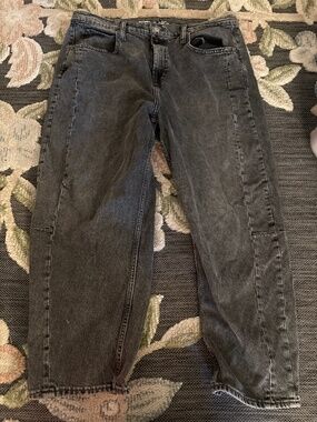 Old Navy High Rise Barrel Leg Jean